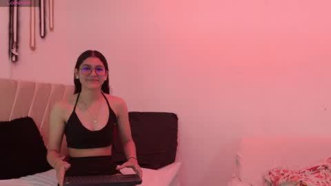 Snapshot of sweet_litle_ chatting on May 2, 2026, 12:32 pm Mia online show from May 2, 2026, 12:32 pm