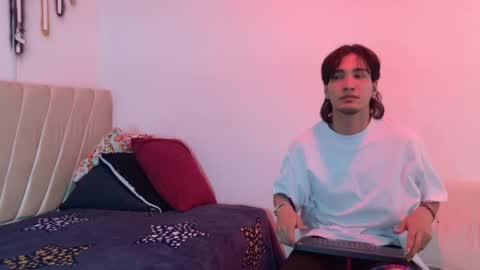 Snapshot of sweet_litle_ chatting on May 22, 2026, 12:11 pm Mia online show from May 22, 2026, 12:11 pm