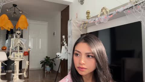 Snapshot of sweet_littleee chatting on October 28, 2025, 9:17 pm free private online show from October 28, 2025, 9:17 pm