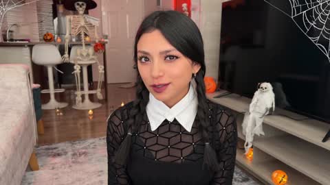 Snapshot of sweet_littleee chatting on October 30, 2025, 8:09 pm free private online show from October 30, 2025, 8:09 pm