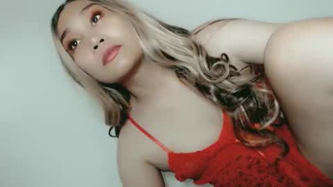 SWEET LOVE online show from April 28, 2026, 4:39 am