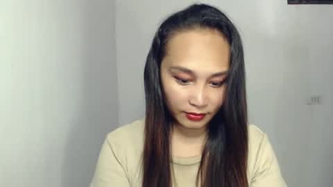 SWEET LOVE online show from June 17, 2026, 2:36 am