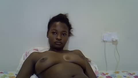 Snapshot of sweet_lunaz chatting on October 26, 2025, 1:22 am sweet_lunaz online show from October 26, 2025, 1:22 am