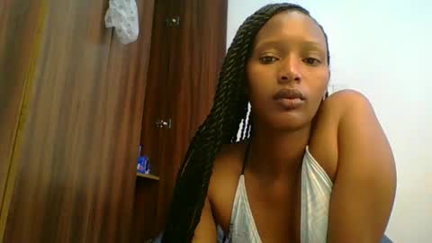 Snapshot of sweet_melod chatting on February 11, 2026, 7:02 am Linda online show from February 11, 2026, 7:02 am