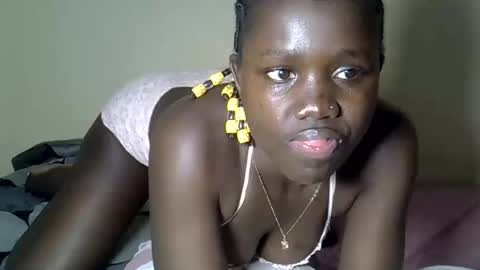 sweet_melodiyy online show from September 9, 2025, 7:24 pm