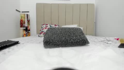 Snapshot of sweet_milky_ chatting on March 10, 2025, 7:21 am sweet_milky_ online show from March 10, 2025, 7:21 am