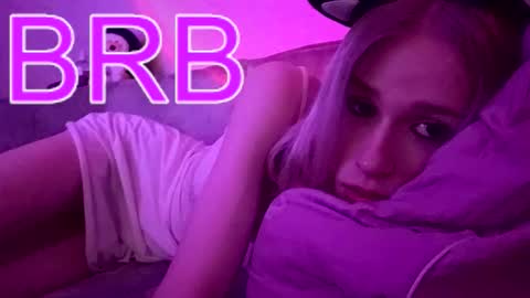 sweet_mol1y online show from October 22, 2025, 1:17 am