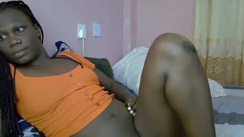 Snapshot of sweet_monalisa93 chatting on October 5, 2025, 4:11 am Lisa online show from October 5, 2025, 4:11 am