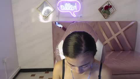 Live 300pm 900pm COLOMBIAN HOUR online show from February 10, 2025, 8:00 pm