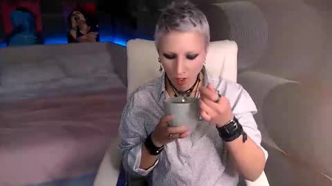 sweet_n_strong online show from October 26, 2025, 1:50 pm