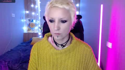 sweet_n_strong online show from December 14, 2025, 8:30 am