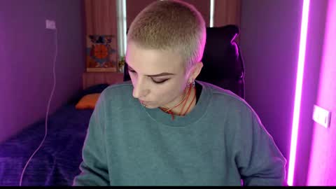 sweet_n_strong online show from May 11, 2026, 4:04 pm