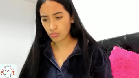 Nhaomy online show from November 10, 2025, 9:14 pm