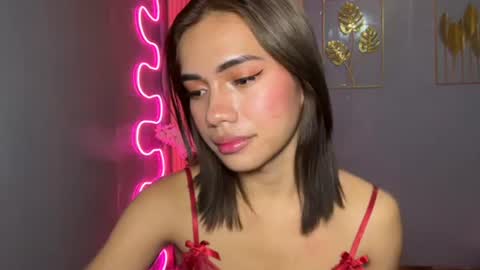 sweet_nikki03 online show from April 2, 2026, 10:51 pm