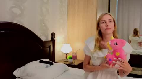 Snapshot of sweet_pixie__ chatting on July 13, 2026, 6:16 am sweet_pixie__ online show from July 13, 2026, 6:16 am