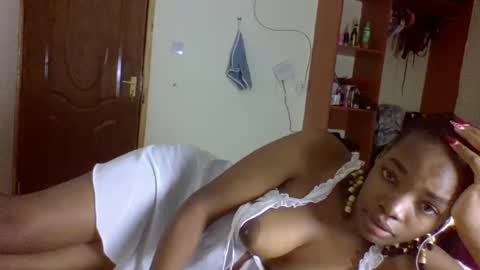 sweet_planet online show from July 21, 2026, 3:42 am