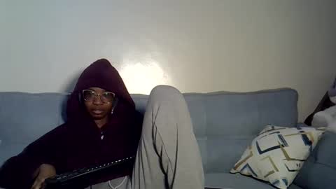 Ari online show from November 1, 2025, 4:47 am