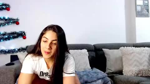 Sara online show from December 22, 2024, 11:20 pm