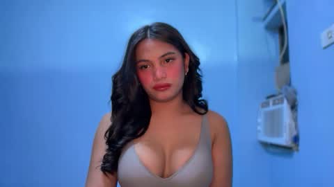 SCARLLET online show from April 13, 2026, 3:06 pm