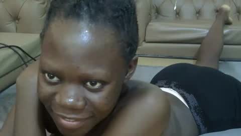 Snapshot of sweet_sharon01 chatting on April 17, 2026, 9:45 am Sharon online show from April 17, 2026, 9:45 am