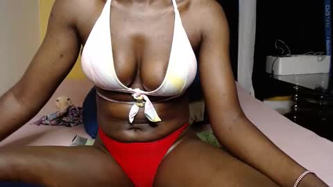 ellanah Tracie online show from December 3, 2024, 5:42 am