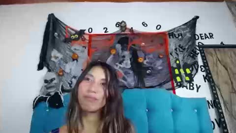 Adriana online show from October 17, 2025, 4:09 pm
