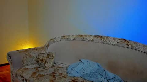 sweet_smith8 online show from March 12, 2025, 9:12 am