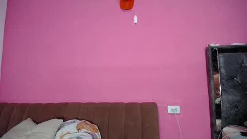 sweet_sofi20 online show from October 3, 2025, 11:07 am