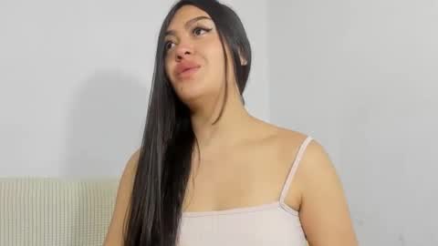 sweet_sophie_7 online show from December 10, 2024, 7:11 pm