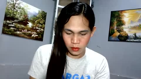 Snapshot of sweet_squirtxxxx chatting on August 4, 2026, 4:31 pm HI IM MONA AND IM YOUR NEXT WIFE online show from August 4, 2026, 4:31 pm