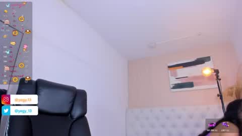 Snapshot of sweet_starxx chatting on July 28, 2026, 11:58 pm Yeileen online show from July 28, 2026, 11:58 pm