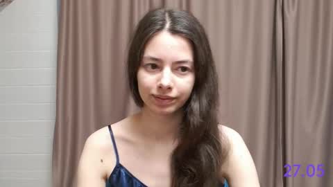 Snapshot of sweet_sweet_angel chatting on May 27, 2026, 8:55 am Angel online show from May 27, 2026, 8:55 am