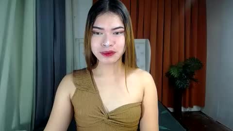 Snapshot of sweet_trexie chatting on May 10, 2026, 10:48 pm sweet_trexie online show from May 10, 2026, 10:48 pm