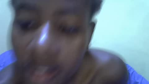 Snapshot of sweet_vee1 chatting on December 3, 2025, 6:17 pm Princess vee online show from December 3, 2025, 6:17 pm