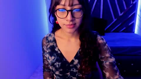 sweet_venus4 online show from January 3, 2025, 4:27 pm