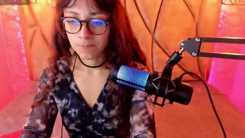 sweet_venus4 online show from February 22, 2025, 10:09 pm