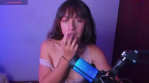 sweet_venus4 online show from March 5, 2025, 5:29 pm