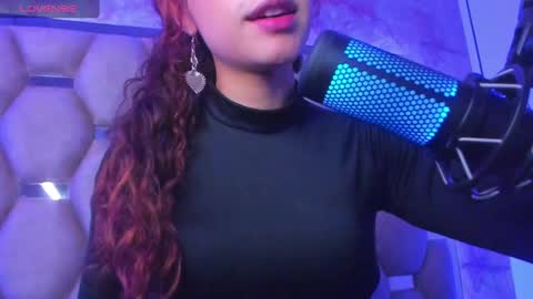 sweet_venus4 online show from March 6, 2025, 2:18 pm