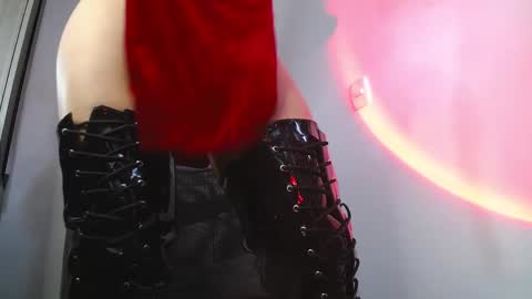 sweet_venus4 online show from September 18, 2025, 2:19 pm