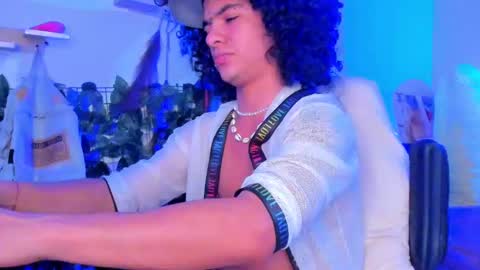 Steven independent model online show from January 18, 2025, 6:43 pm