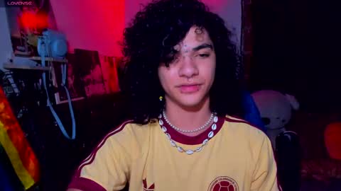 Steven independent model online show from February 11, 2025, 4:01 am