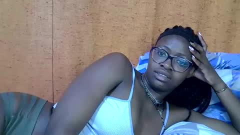 Snapshot of sweet_zarah chatting on April 12, 2026, 8:30 am sweet_zarah online show from April 12, 2026, 8:30 am