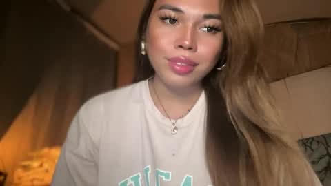 Snapshot of sweetalexa19 chatting on December 31, 2024, 8:26 am alexa your one and only queen online show from December 31, 2024, 8:26 am