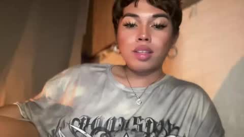 Snapshot of sweetalexa19 chatting on January 2, 2025, 5:39 pm alexa your one and only queen online show from January 2, 2025, 5:39 pm