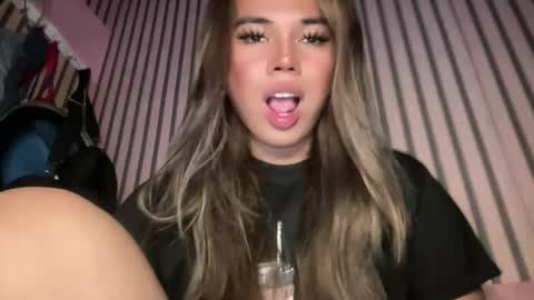 Snapshot of sweetalexa19 chatting on October 17, 2025, 2:26 am alexa your one and only queen online show from October 17, 2025, 2:26 am