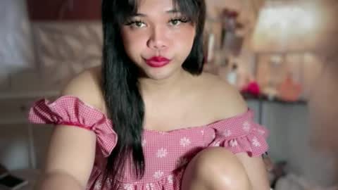 Snapshot of sweetasian_leith20 chatting on April 24, 2026, 7:22 am Leith Madrigal online show from April 24, 2026, 7:22 am