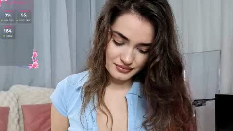 Snapshot of sweetauraa chatting on June 25, 2026, 1:37 pm Aura online show from June 25, 2026, 1:37 pm