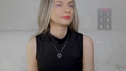 sweetbabyxx2021 online show from January 12, 2025, 2:35 am