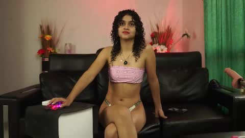 Salom independent model online show from November 19, 2025, 7:25 pm