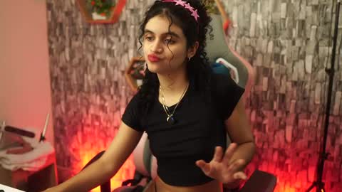 Salom independent model online show from April 18, 2026, 7:07 pm